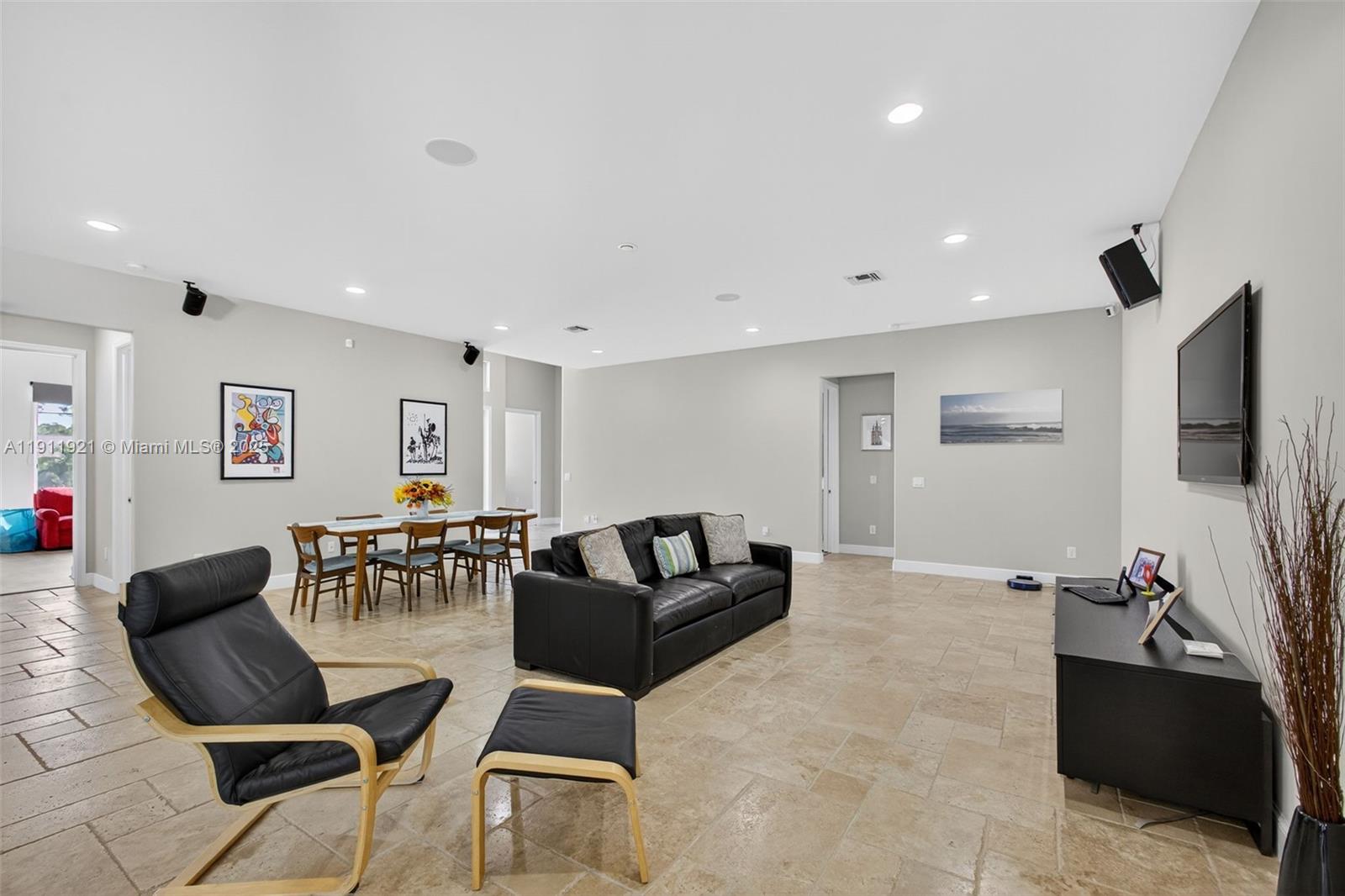 18369 Mellen Ln Jupiter, FL 33478