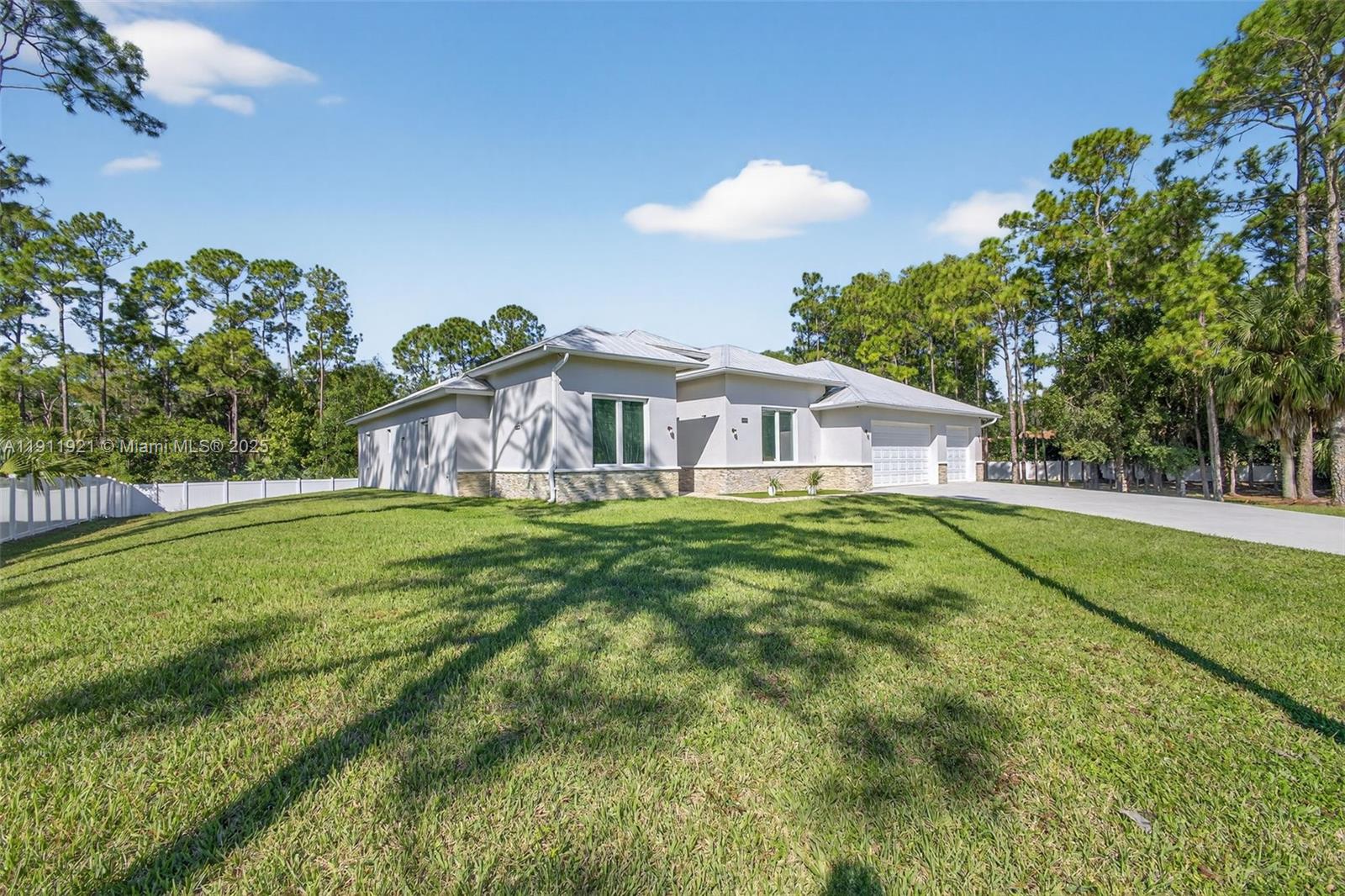 18369 Mellen Ln Jupiter, FL 33478