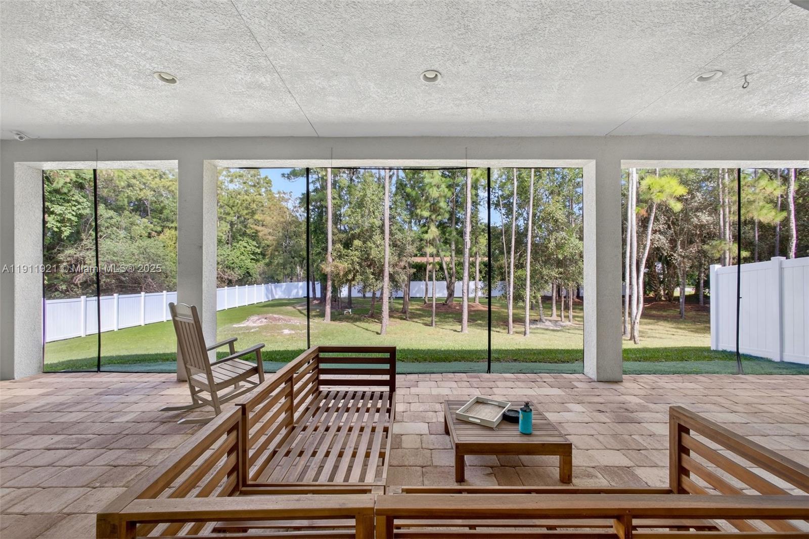 18369 Mellen Ln Jupiter, FL 33478