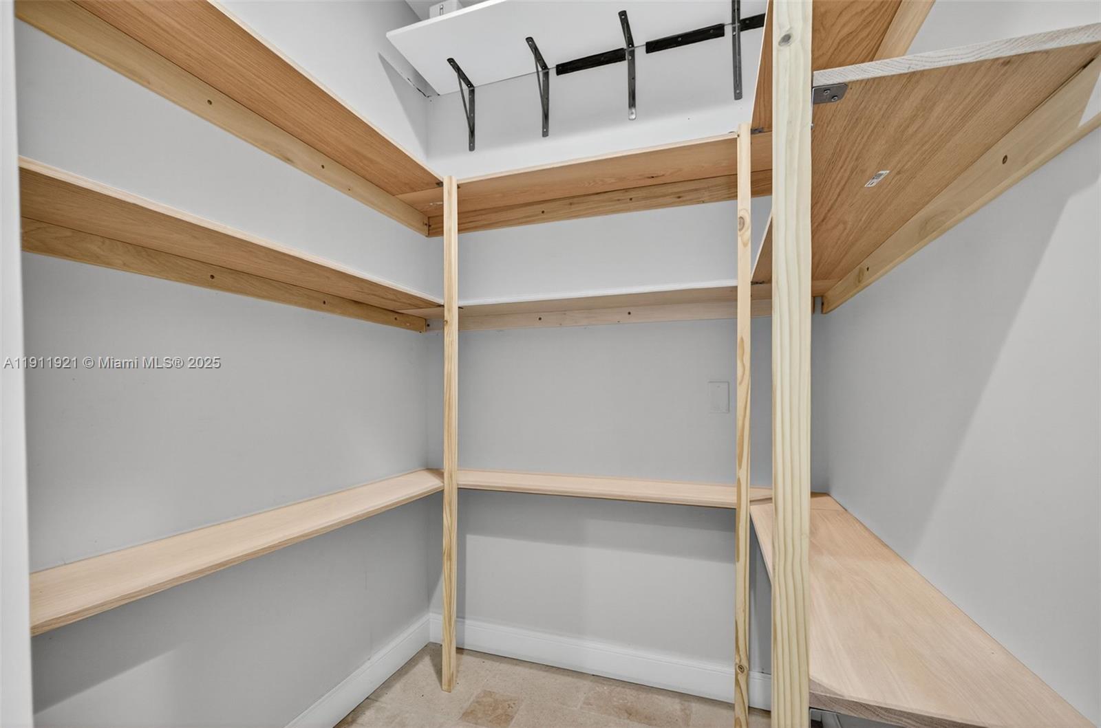 18369 Mellen Ln Jupiter, FL 33478