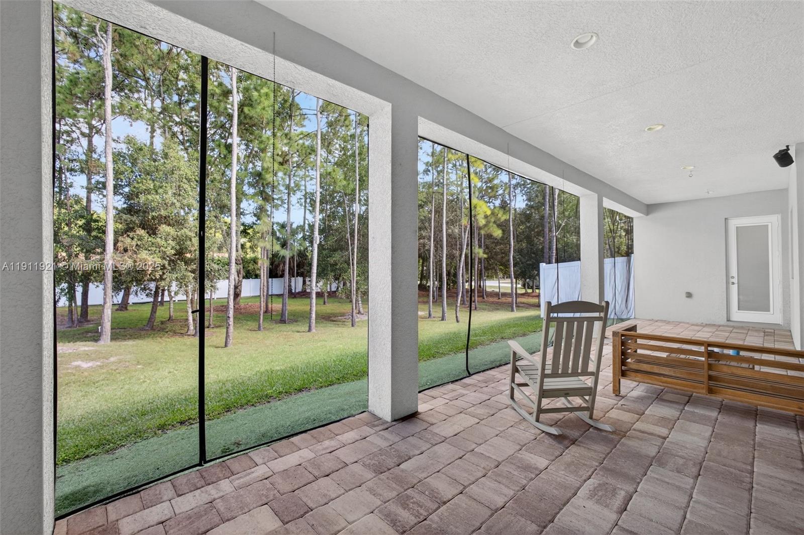 18369 Mellen Ln Jupiter, FL 33478