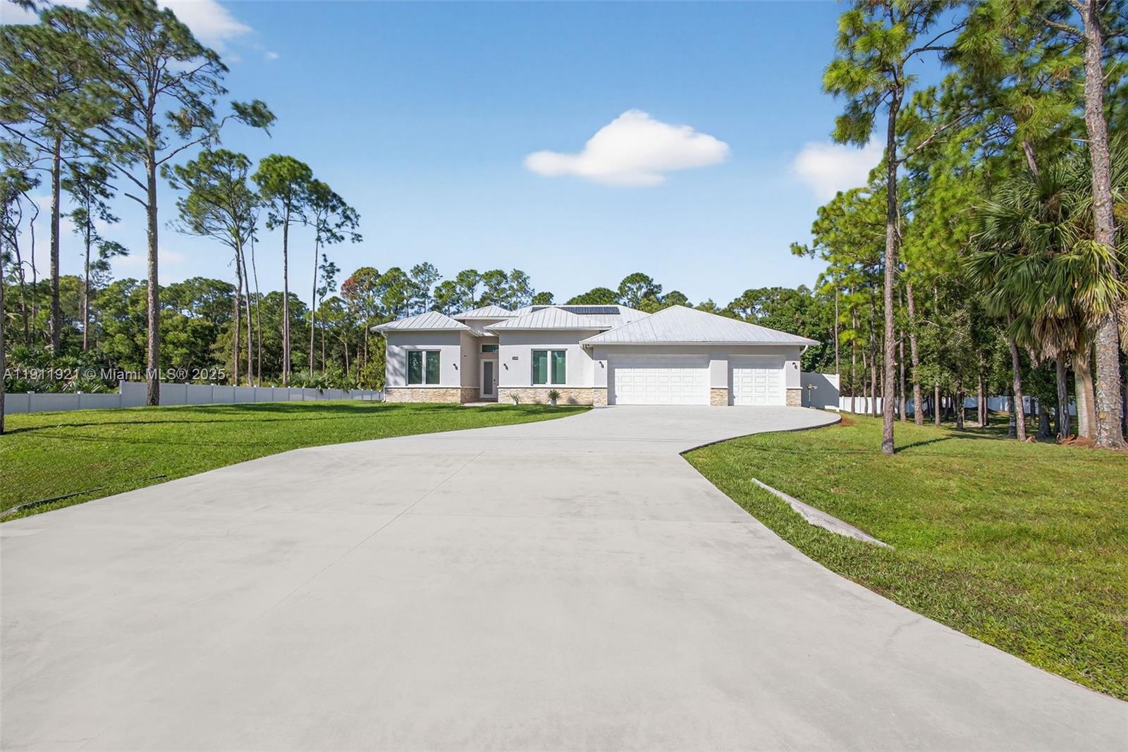 18369 Mellen Ln Jupiter, FL 33478