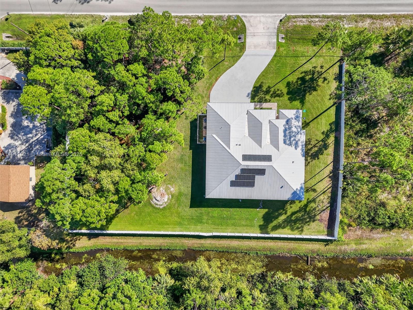 18369 Mellen Ln Jupiter, FL 33478