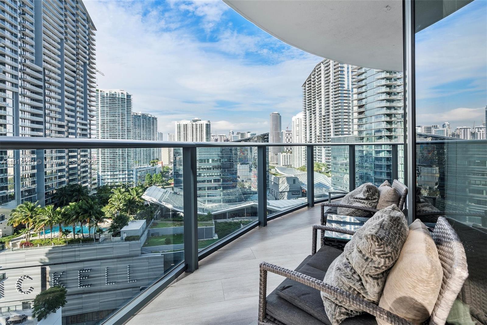 image Brickell Heights East13
