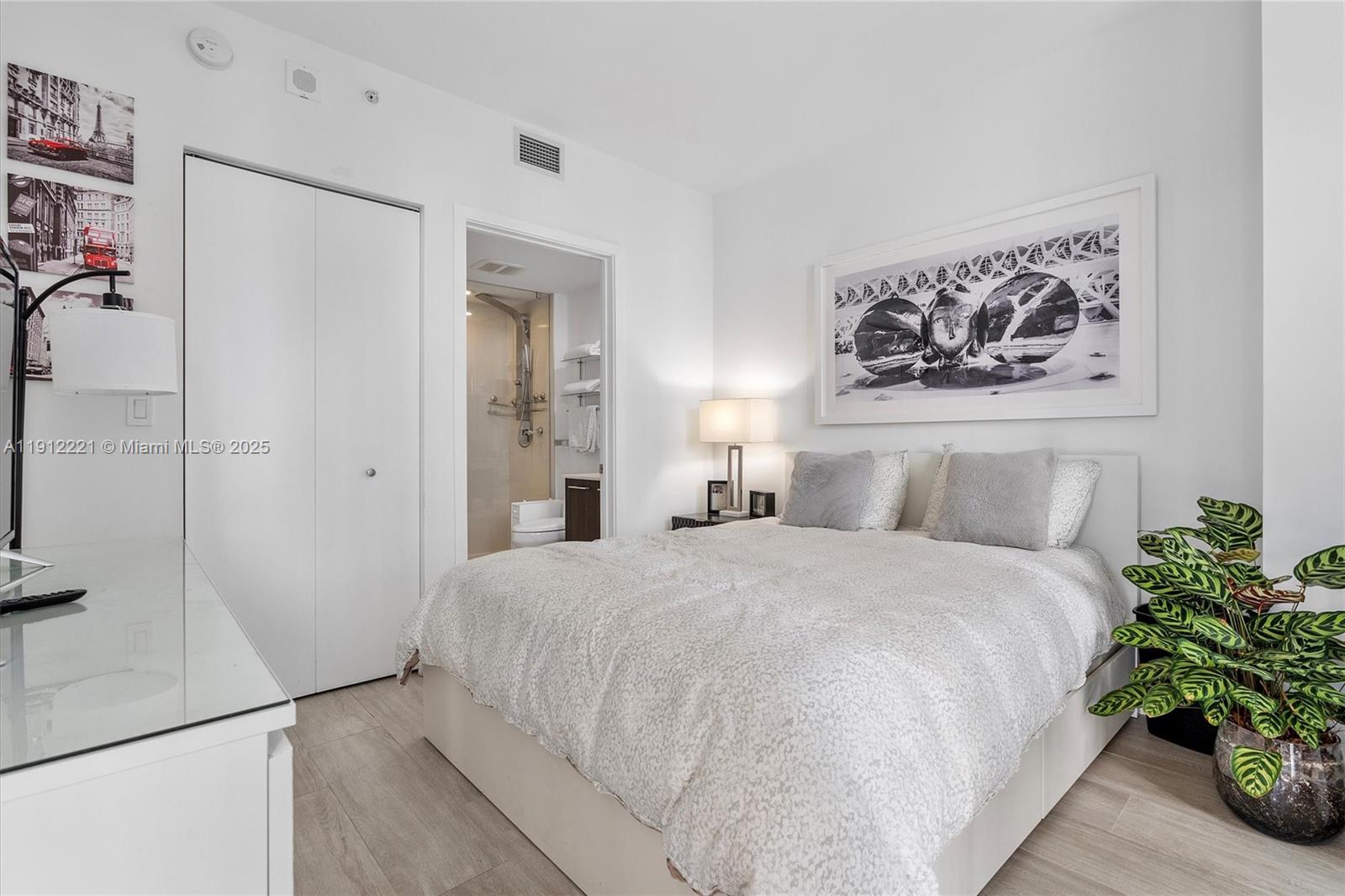 image Brickell Heights East19