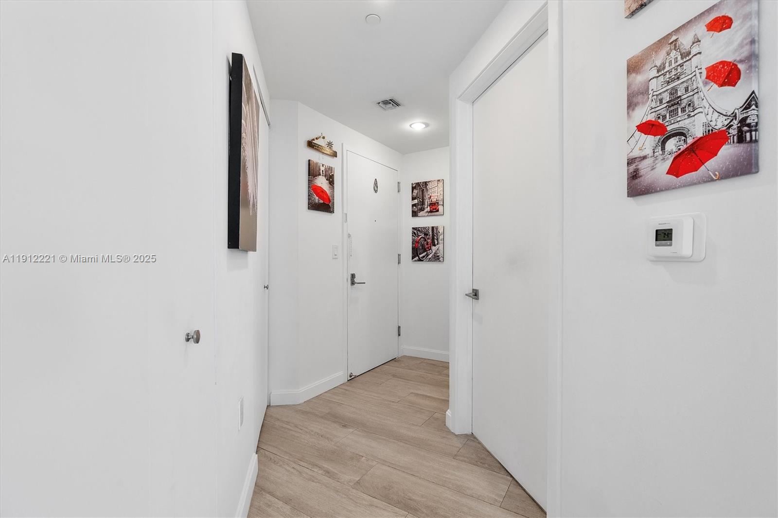 image Brickell Heights East5