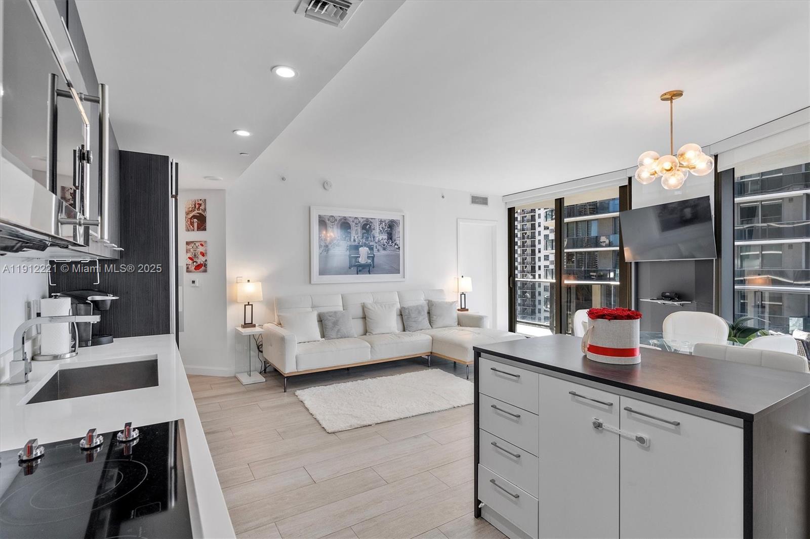 image Brickell Heights East7