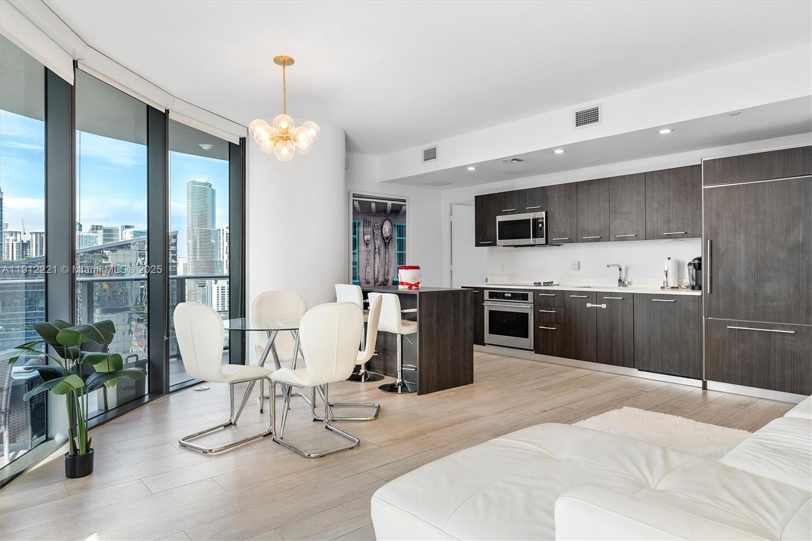 image Brickell Heights East8