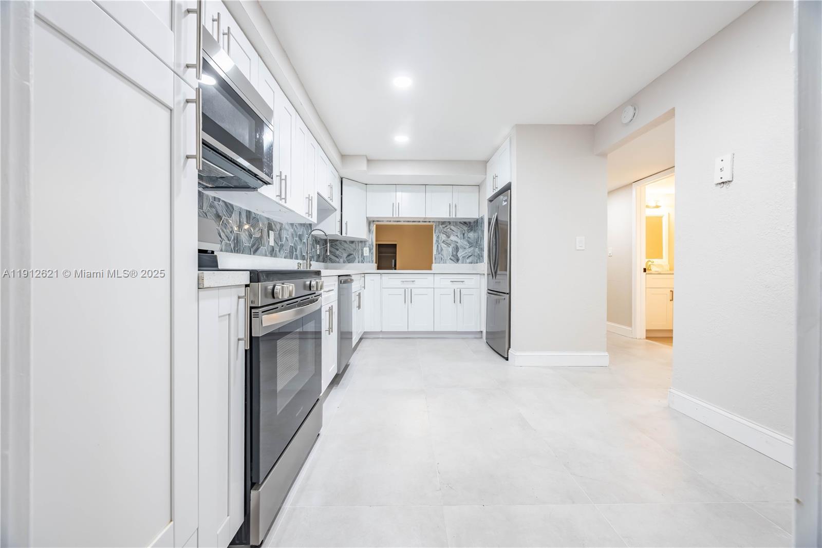 6563 Racquet Clb Dr #124