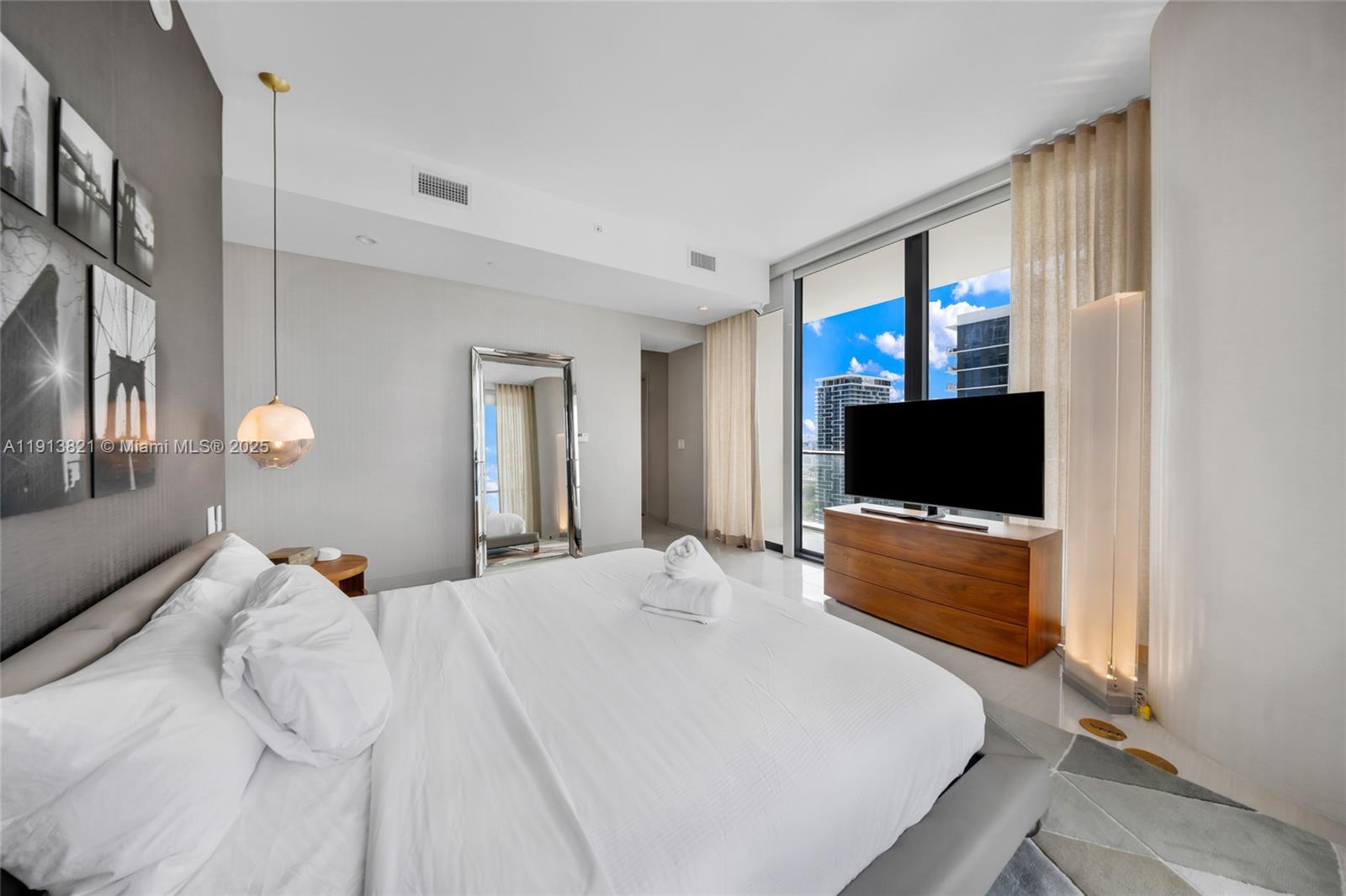 480 NE 31st St #2807 Miami, FL 33137