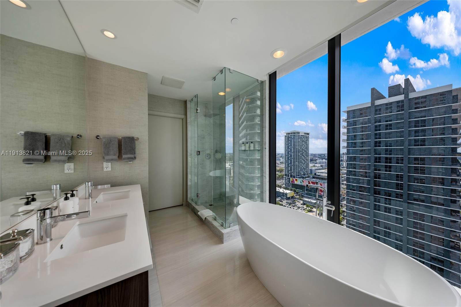 480 NE 31st St #2807 Miami, FL 33137