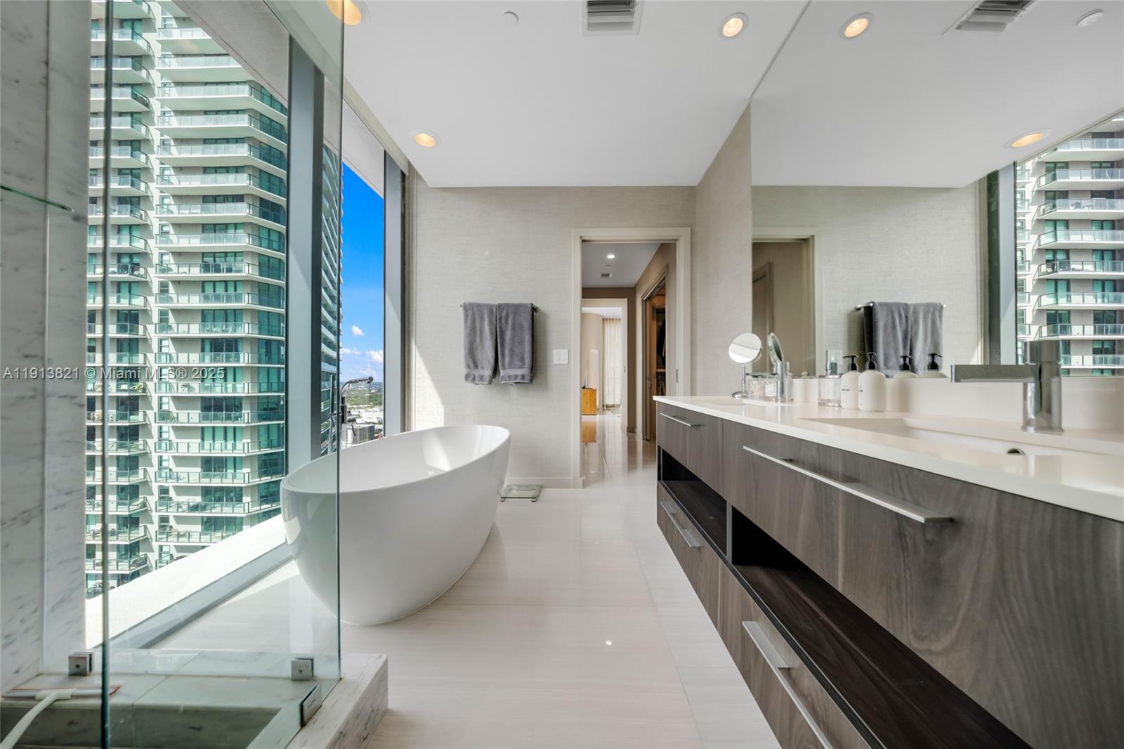 480 NE 31st St #2807 Miami, FL 33137