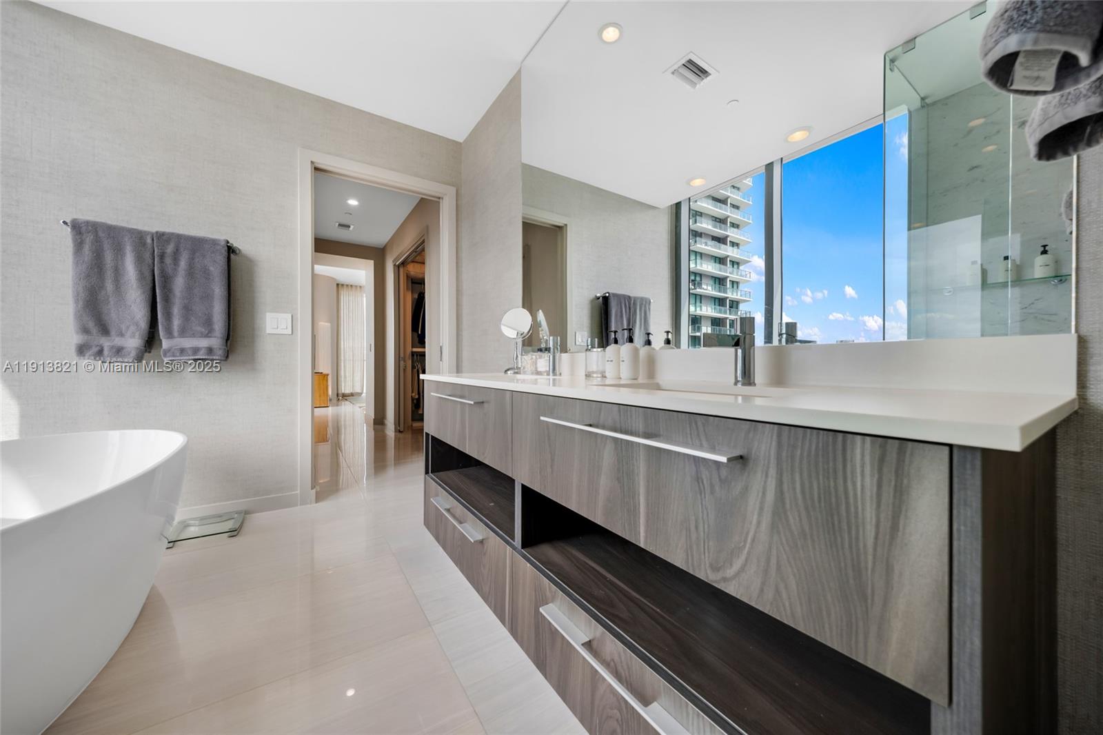 480 NE 31st St #2807 Miami, FL 33137