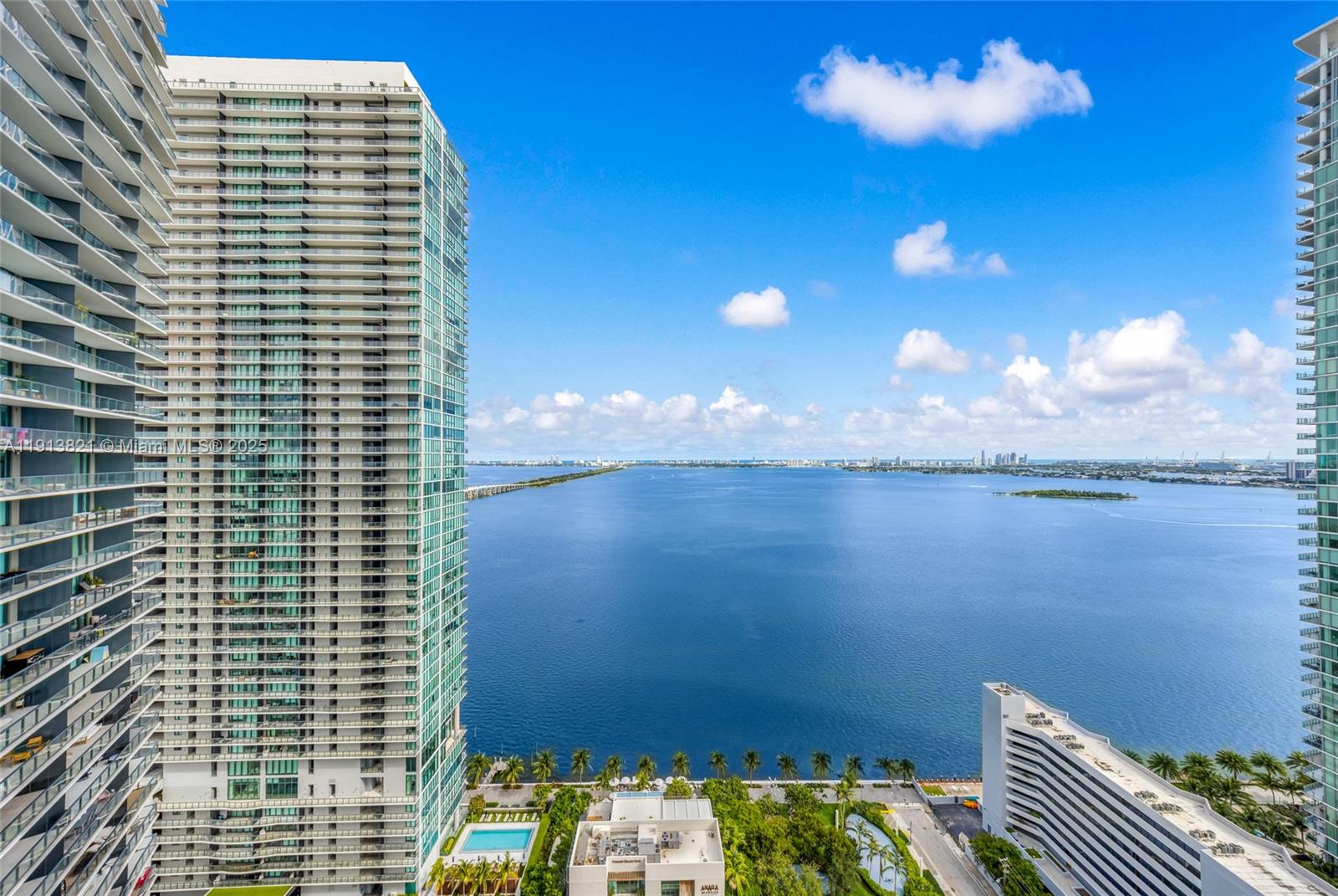 480 NE 31st St #2807 Miami, FL 33137