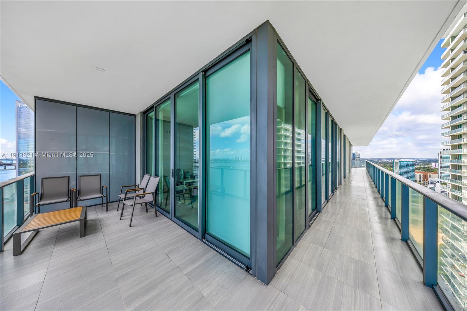 480 NE 31st St #2807 Miami, FL 33137