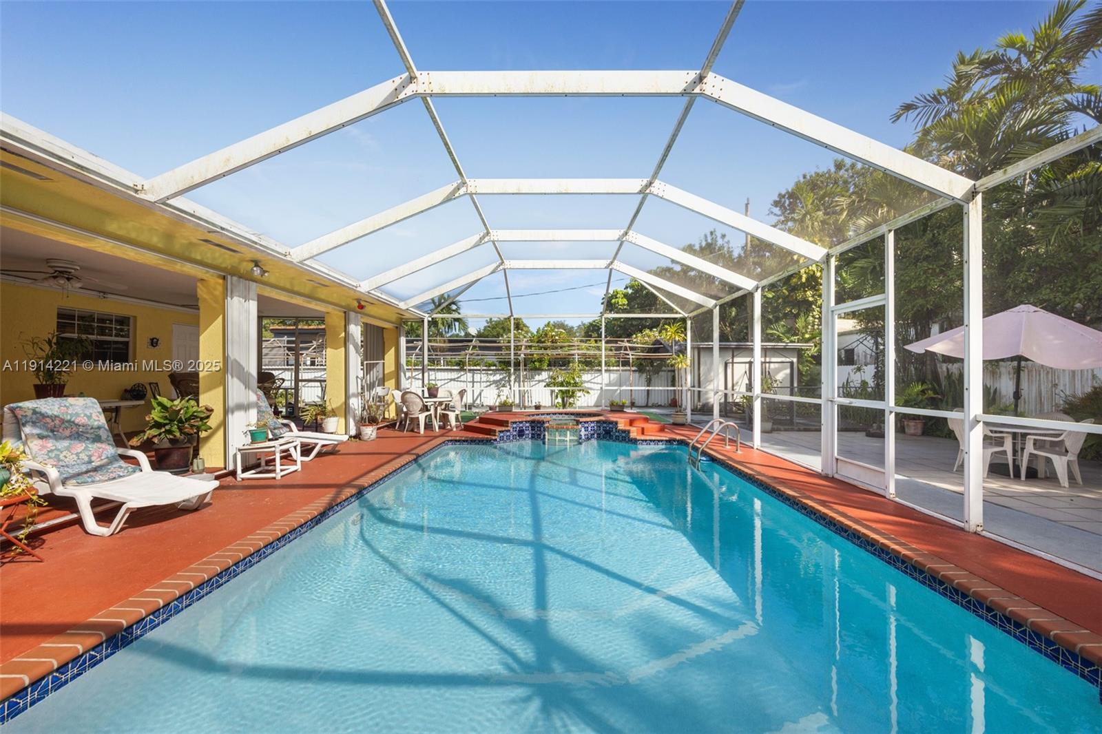 0-5936 SW 29th St Miami, FL 33155