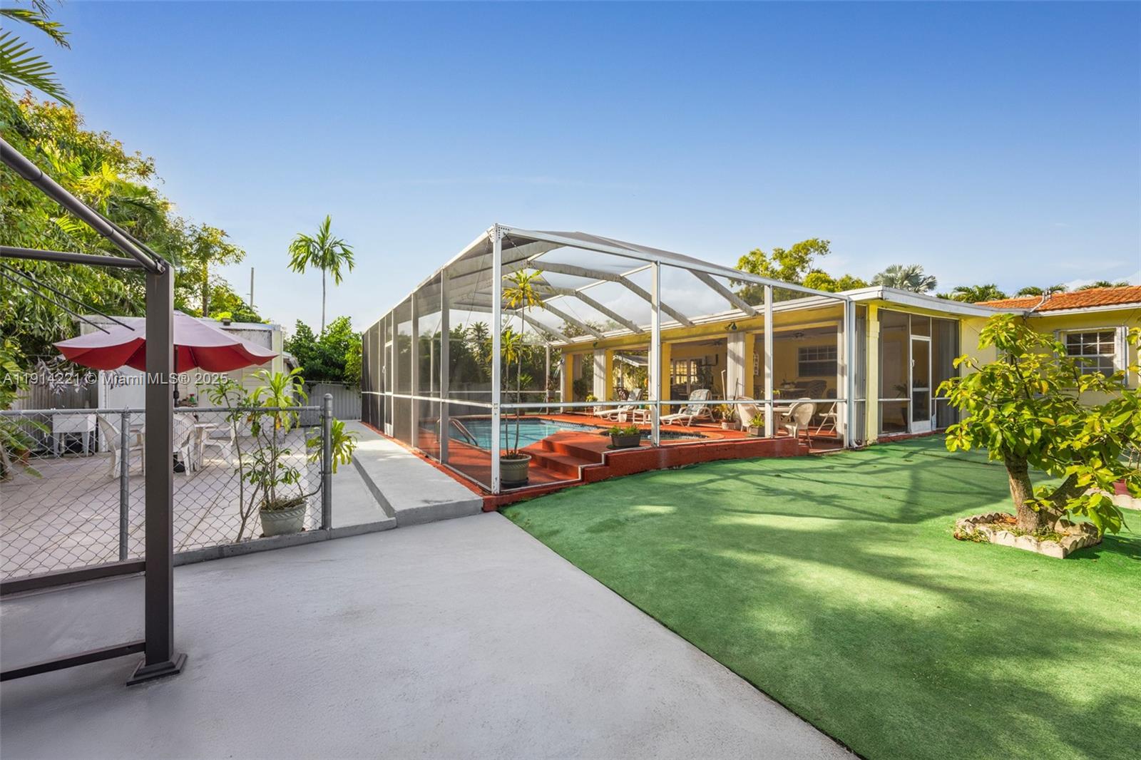 0-5936 SW 29th St Miami, FL 33155