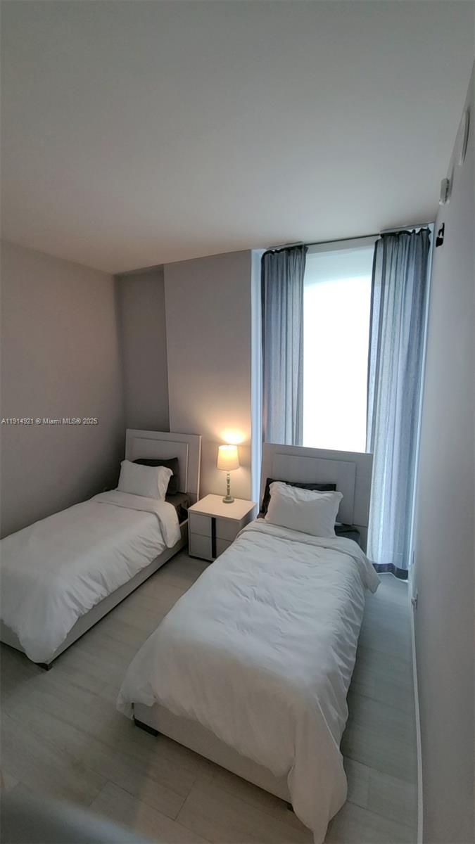 1300 S Miami Ave #PH5001 Miami, FL 33130