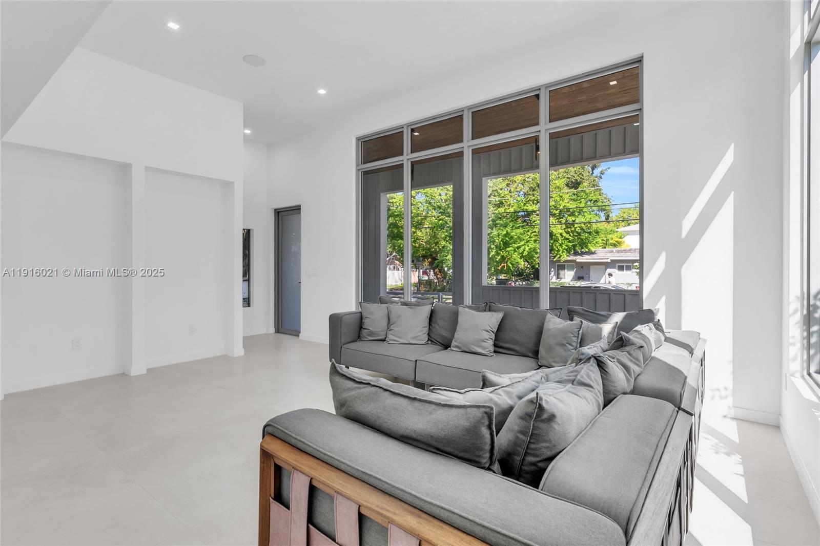 3604 Day Ave Miami, FL 33133