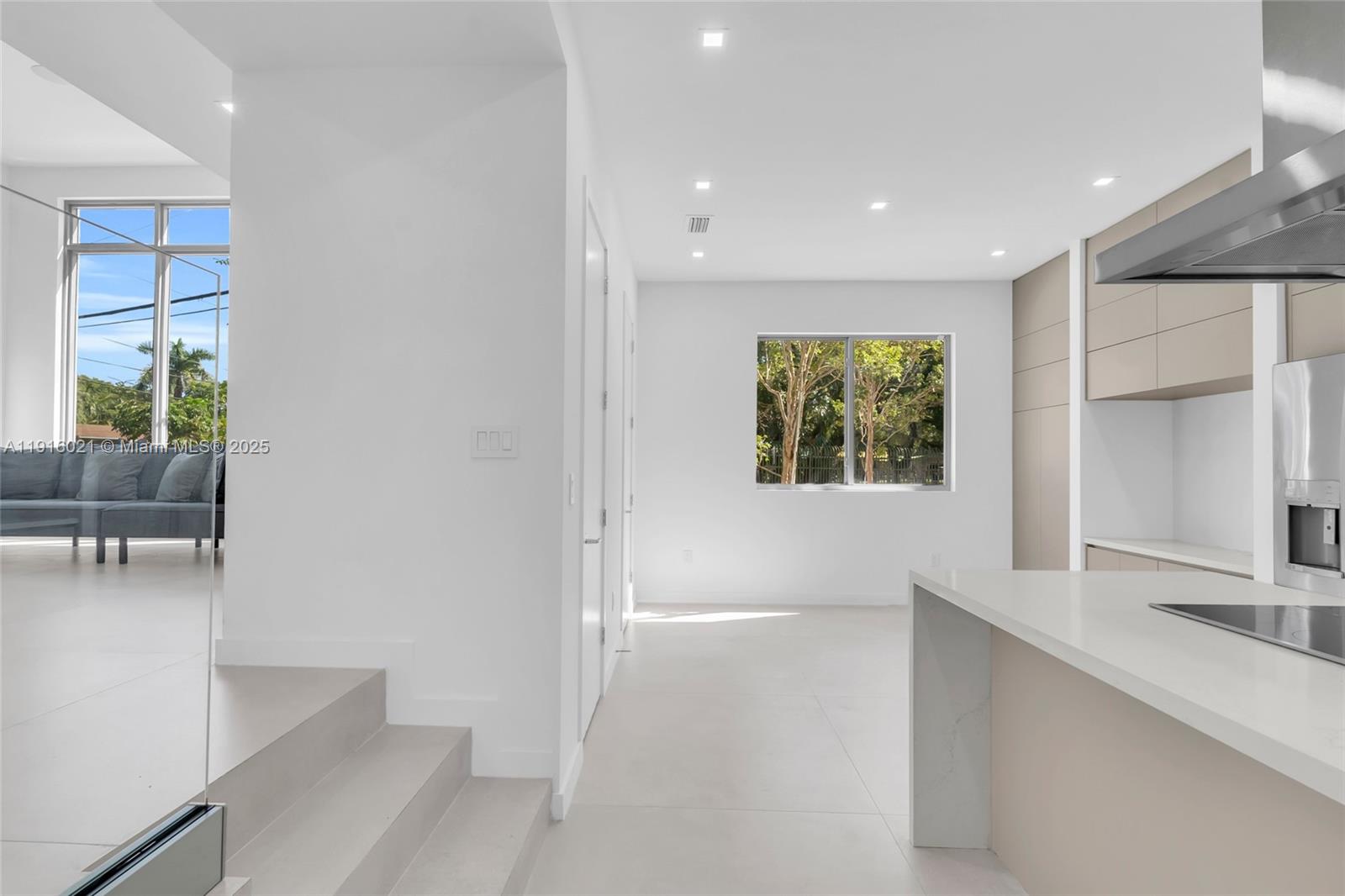 3604 Day Ave Miami, FL 33133