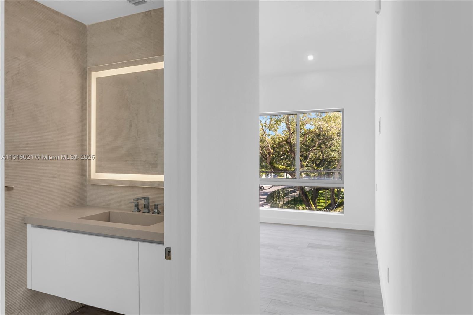 3604 Day Ave Miami, FL 33133