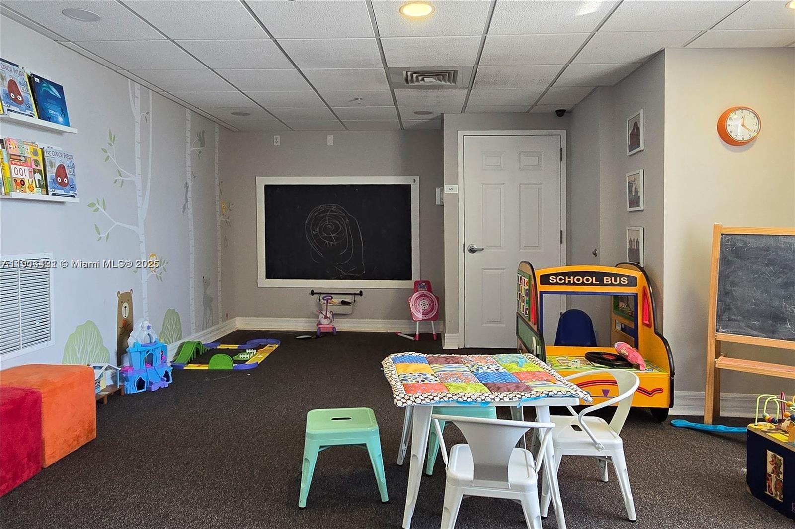 900 SW 8th St #1010 Miami, FL 33130