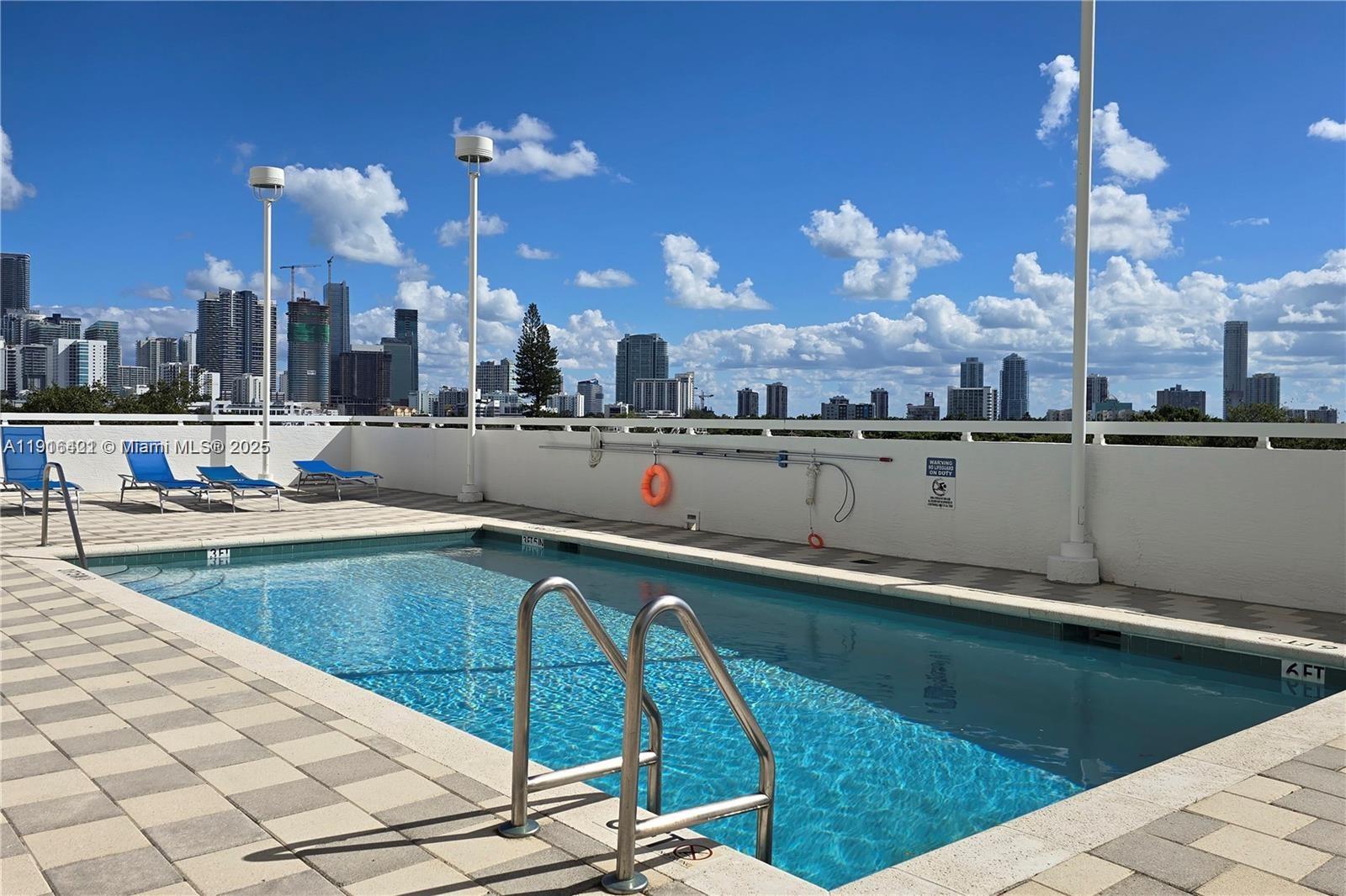 900 SW 8th St #1010 Miami, FL 33130