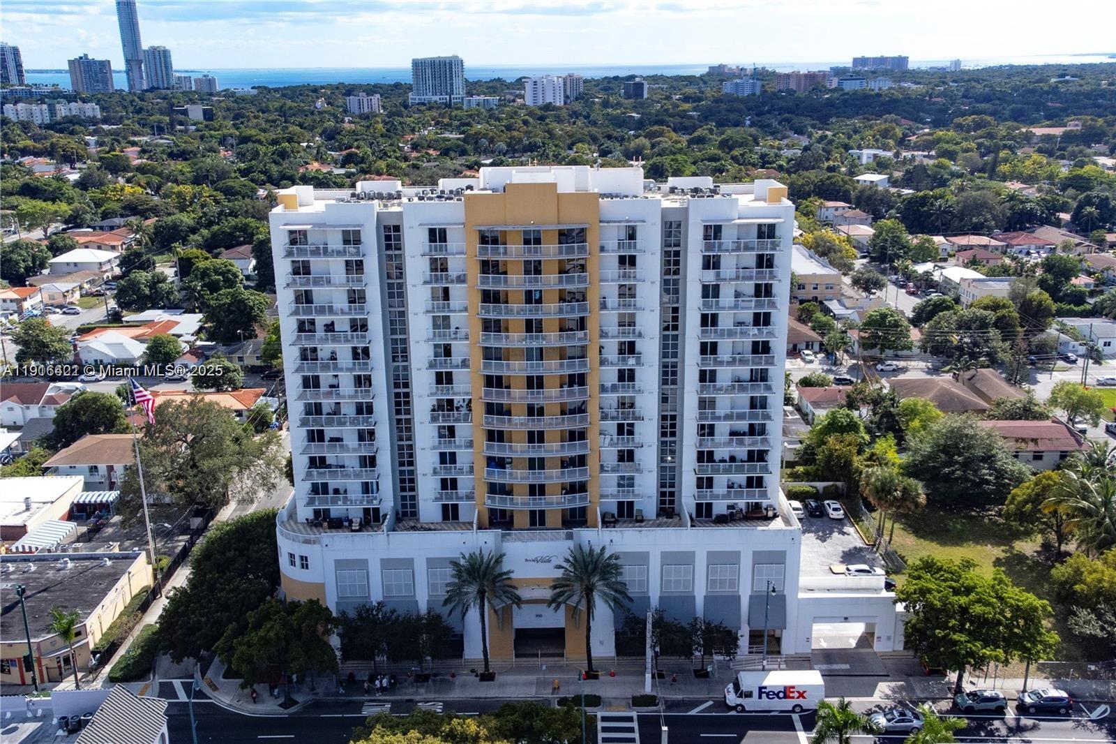 900 SW 8th St #1010 Miami, FL 33130