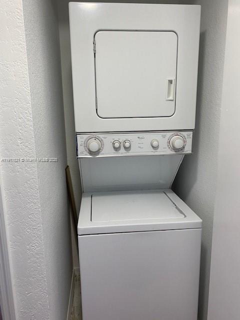 36 NW 6th Ave #808 Miami, FL 33128