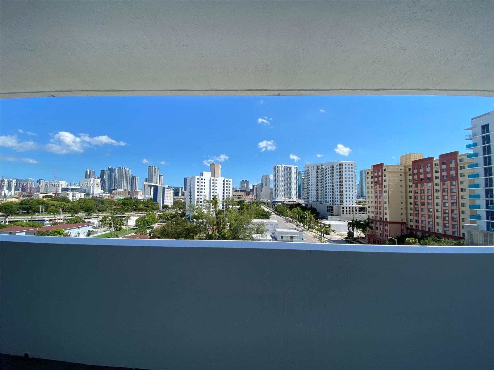 36 NW 6th Ave #808 Miami, FL 33128