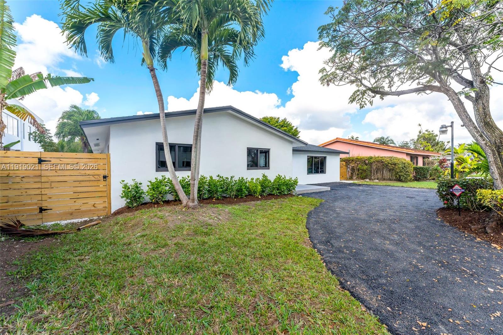 7120 SW 92nd Ave Miami, FL 33173