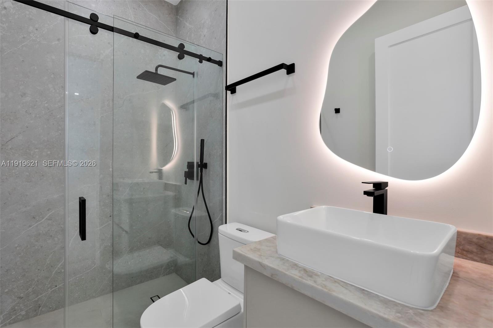 2324 SW 26th St Miami, FL 33133