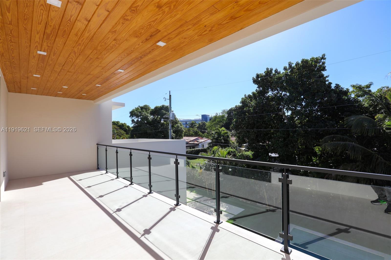 2324 SW 26th St Miami, FL 33133