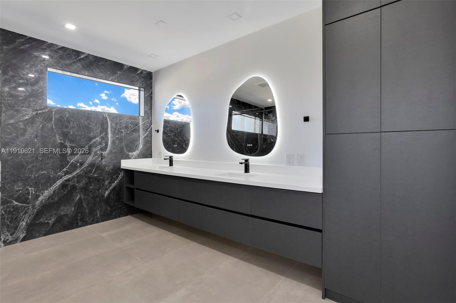 2324 SW 26th St Miami, FL 33133