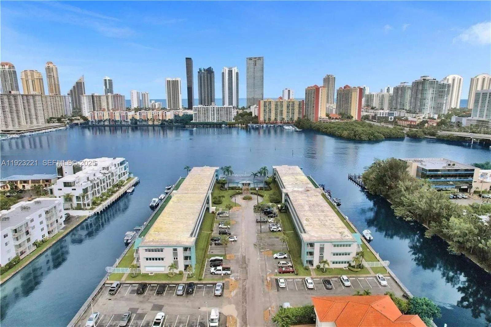 3922 NE 166th St #S105