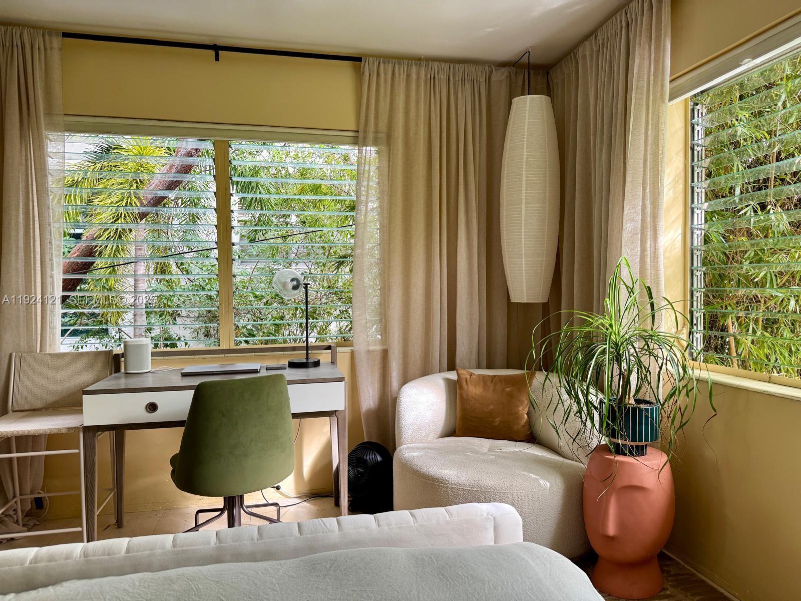 1127 Meridian Ave #8-1127 Miami Beach, FL 33139