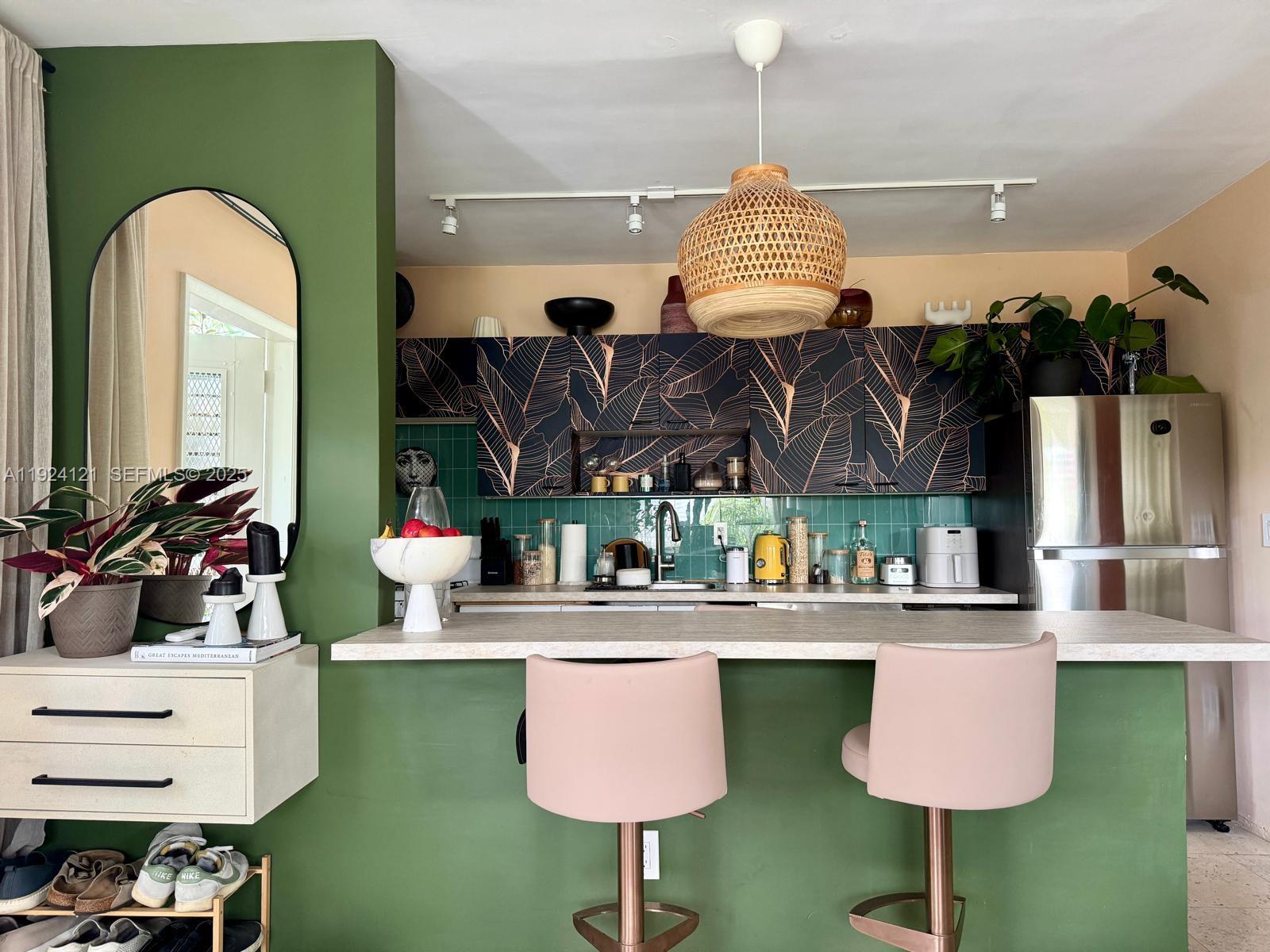 1127 Meridian Ave #8-1127 Miami Beach, FL 33139