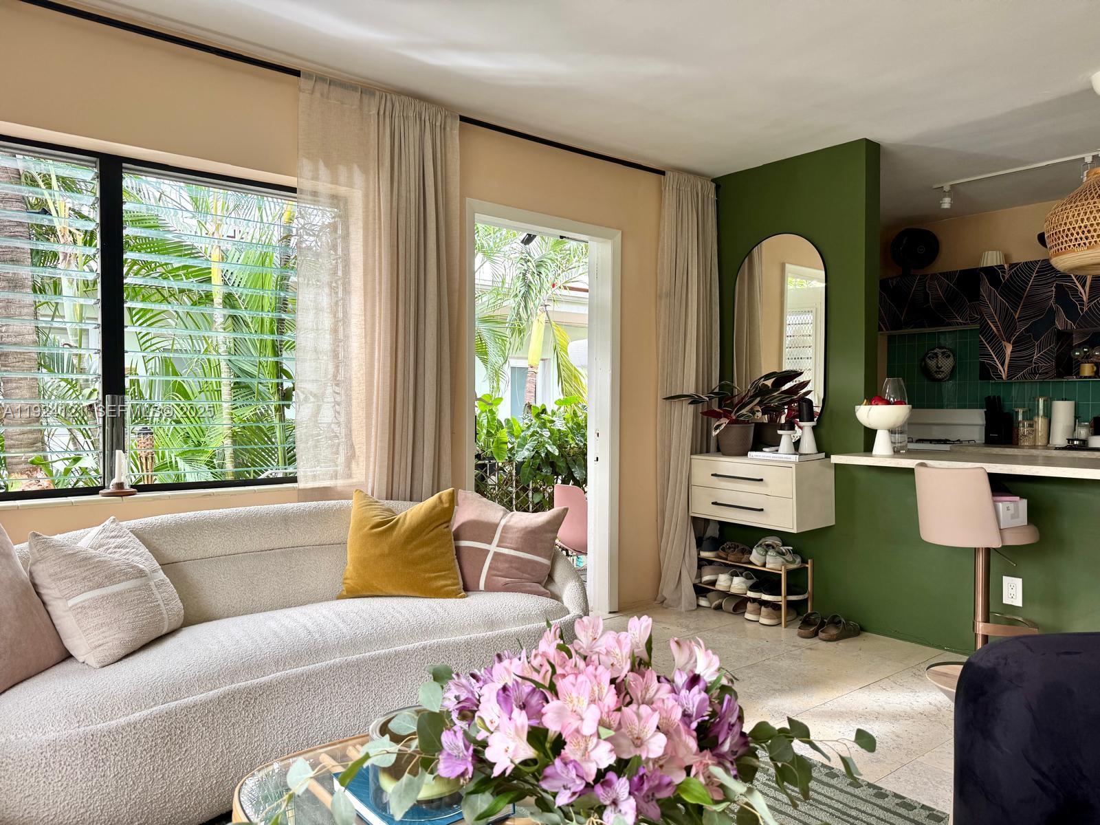 1127 Meridian Ave #8-1127 Miami Beach, FL 33139