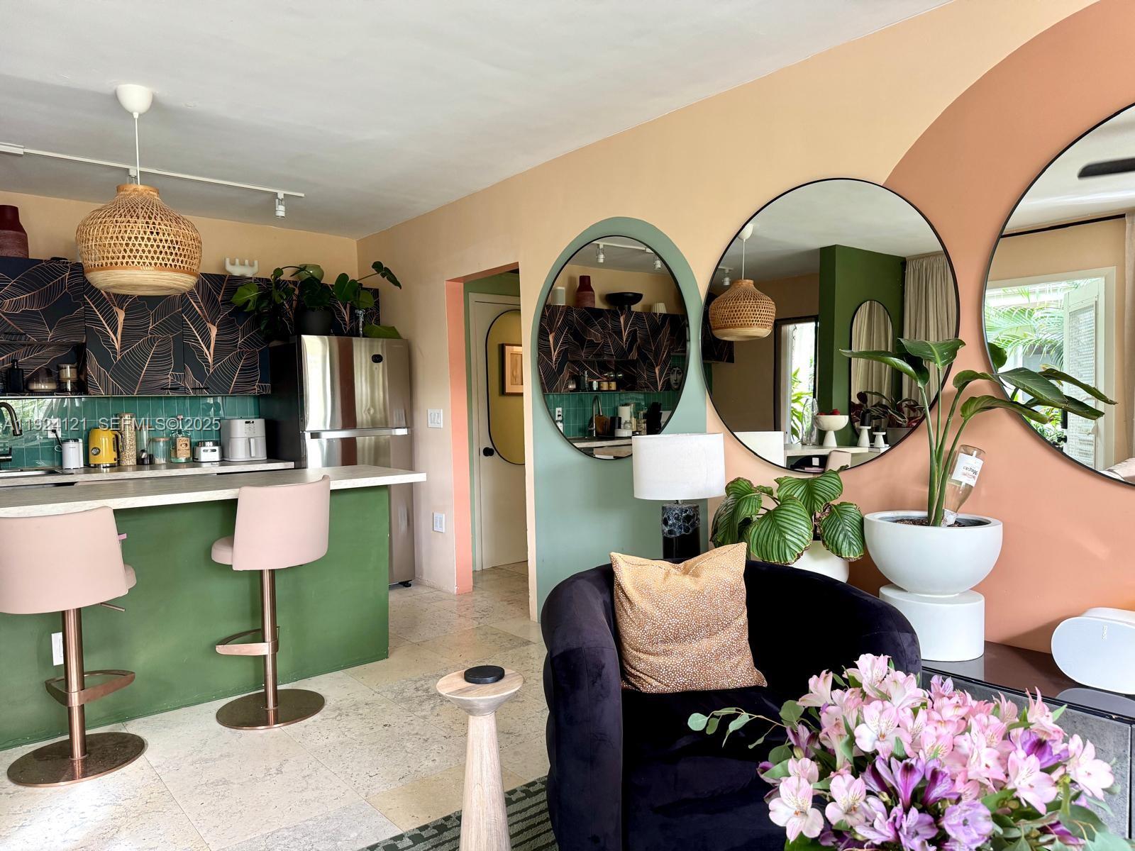 1127 Meridian Ave #8-1127 Miami Beach, FL 33139