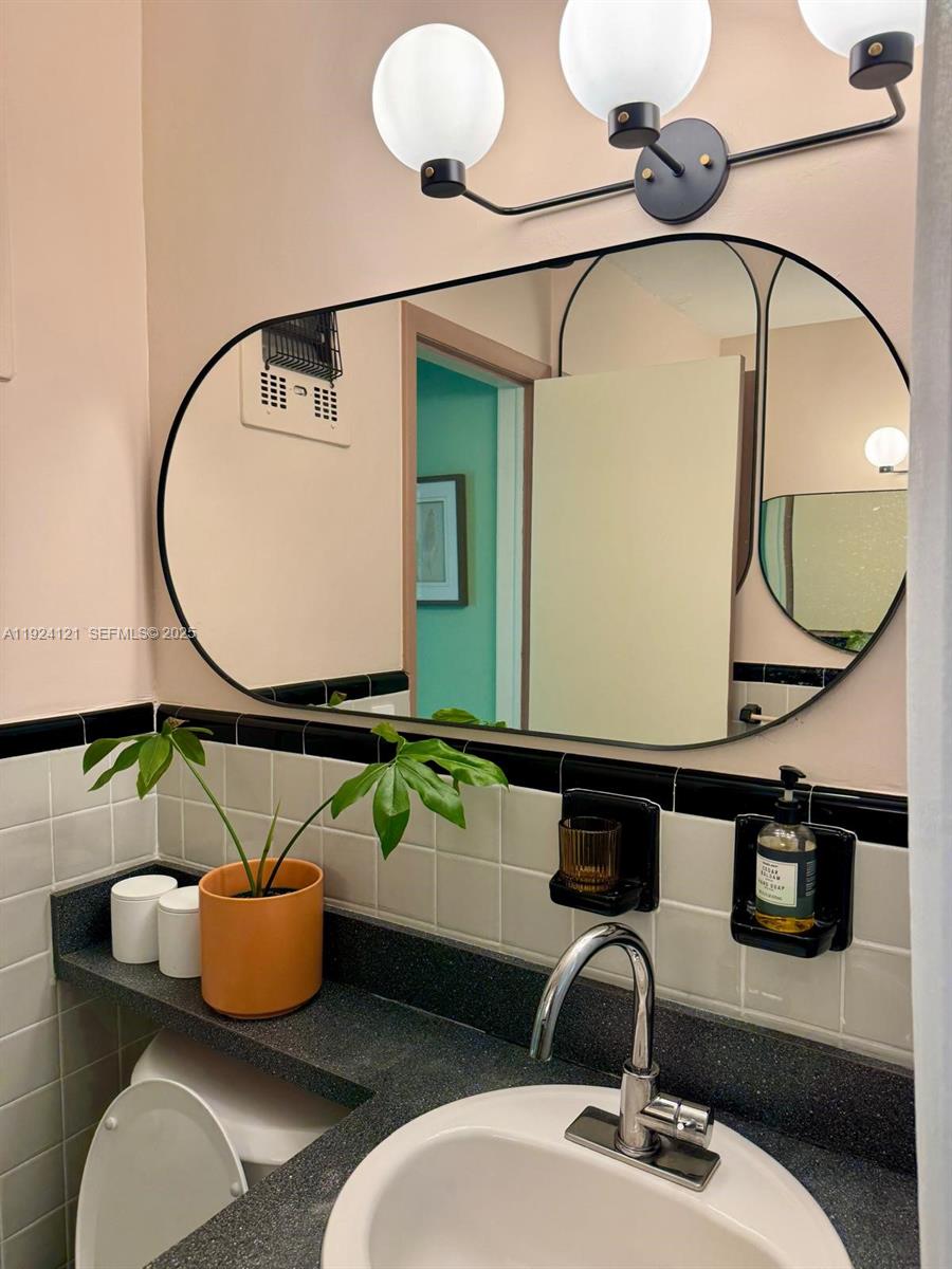 1127 Meridian Ave #8-1127 Miami Beach, FL 33139