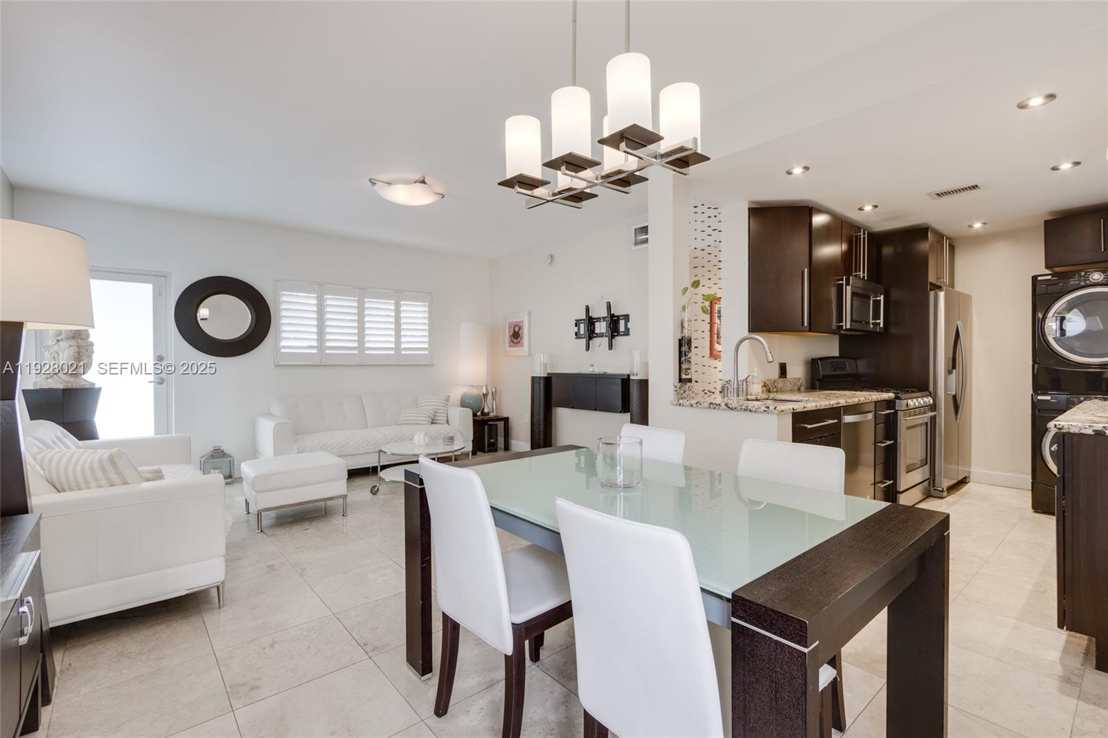 1110 Venetian Way #1A Miami, FL 33139