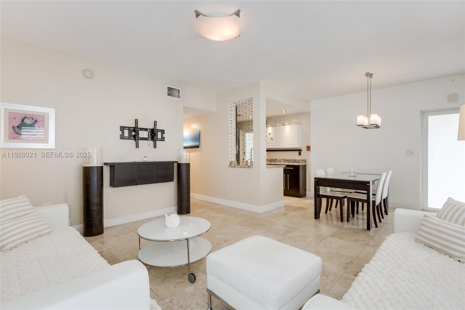 1110 Venetian Way #1A Miami, FL 33139