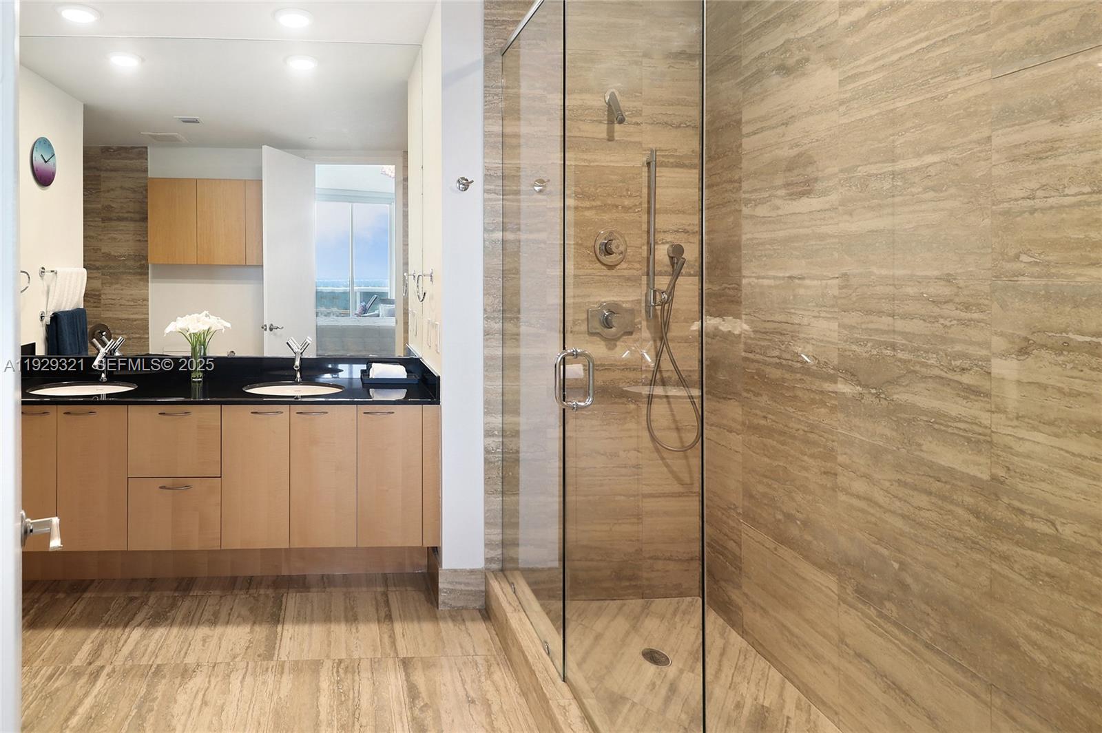 16001 Collins Ave #3005 Sunny Isles Beach, FL 33160