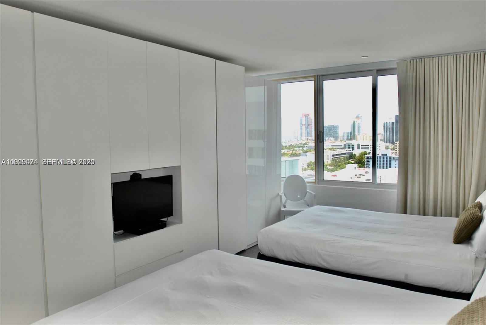 1100 West Ave #PH 1601 Miami Beach, FL 33139