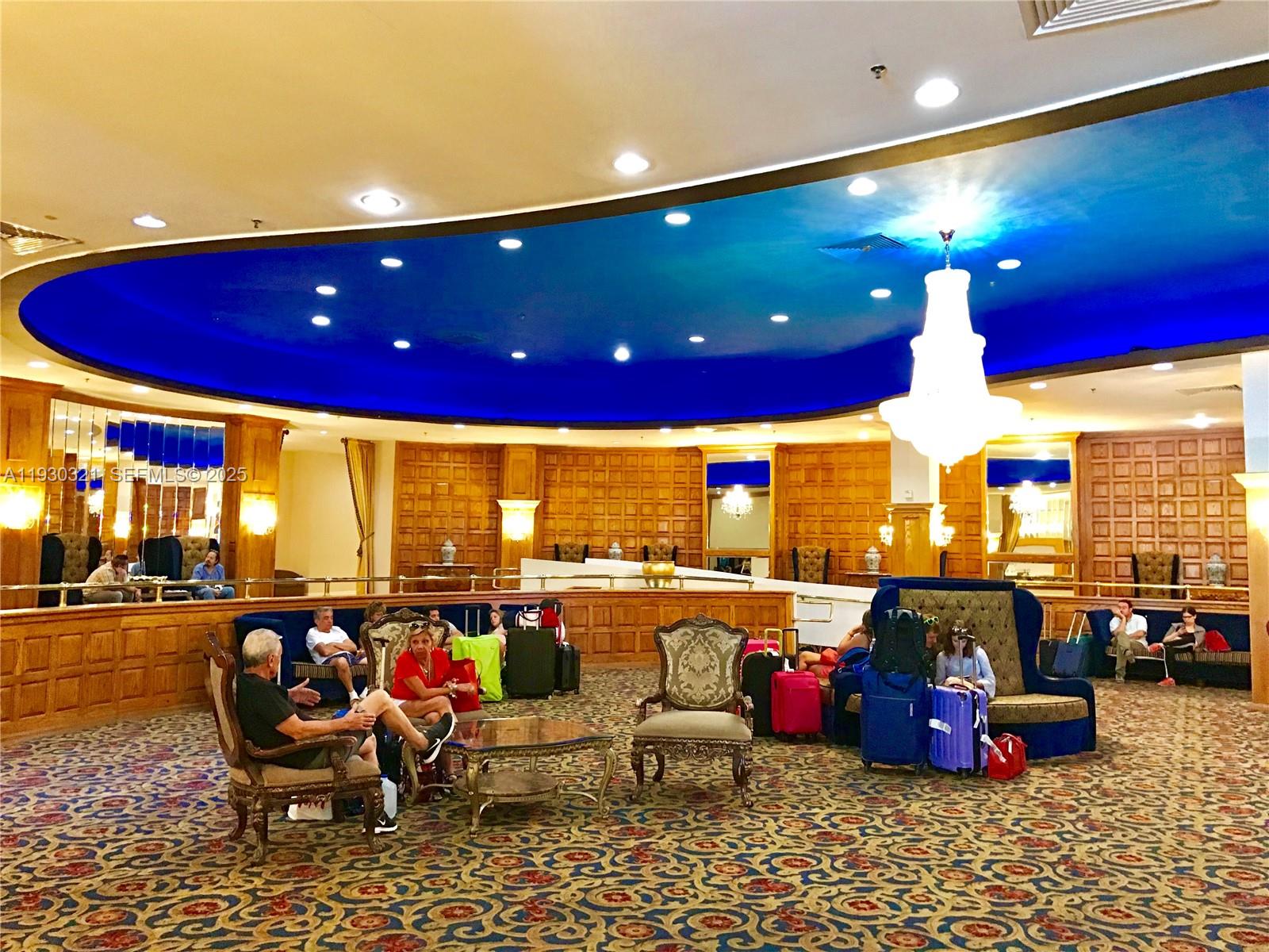 5445 Collins Ave #1506 Miami Beach, FL 33140