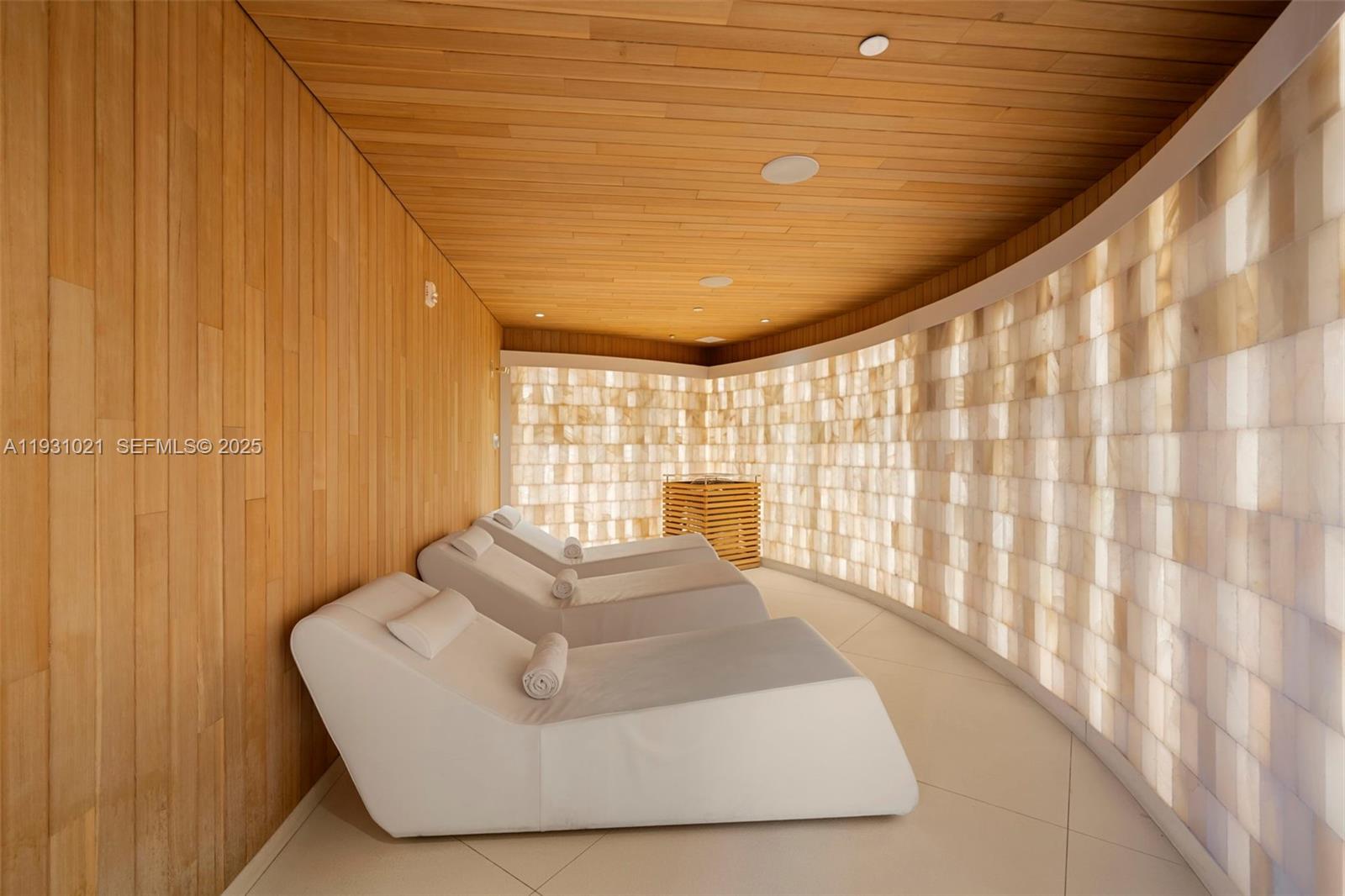 image The Estates at Acqualina38