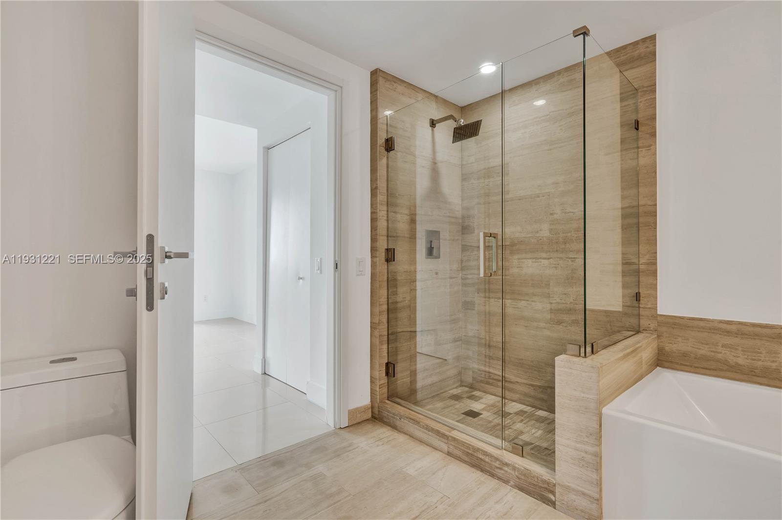 1300 Brickell Bay Dr #1704 Miami, FL 33131