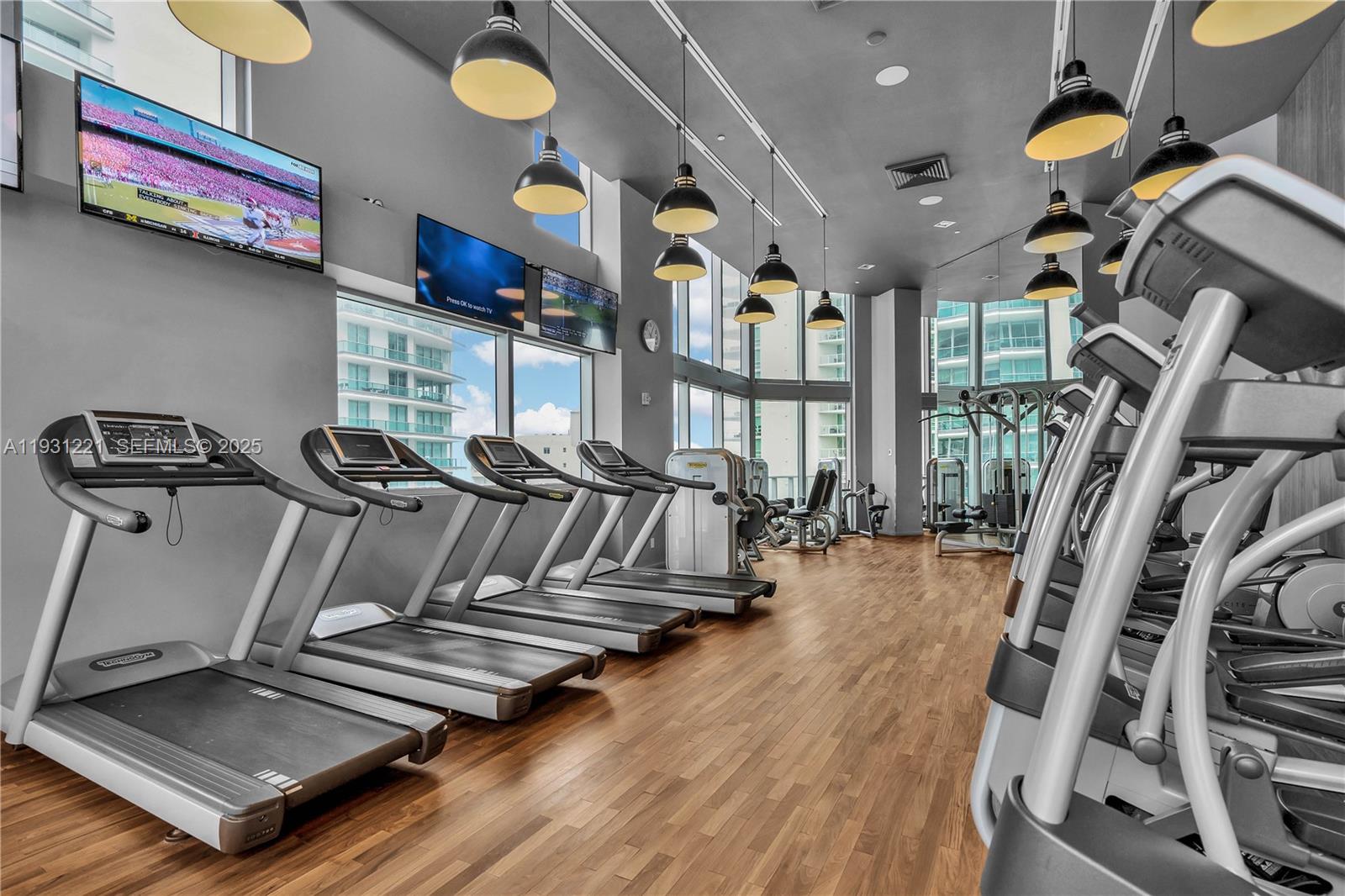 1300 Brickell Bay Dr #1704 Miami, FL 33131