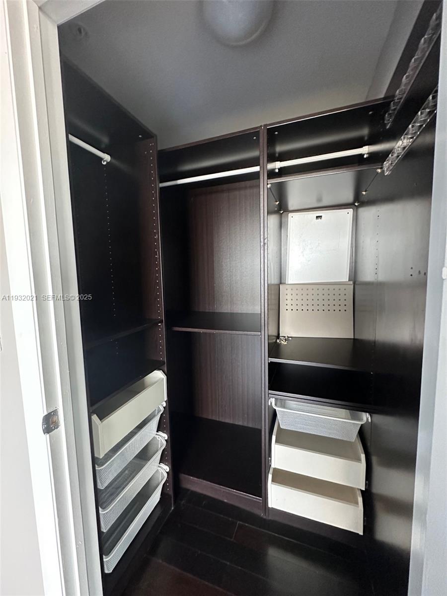 image The Ivy at Riverfront11