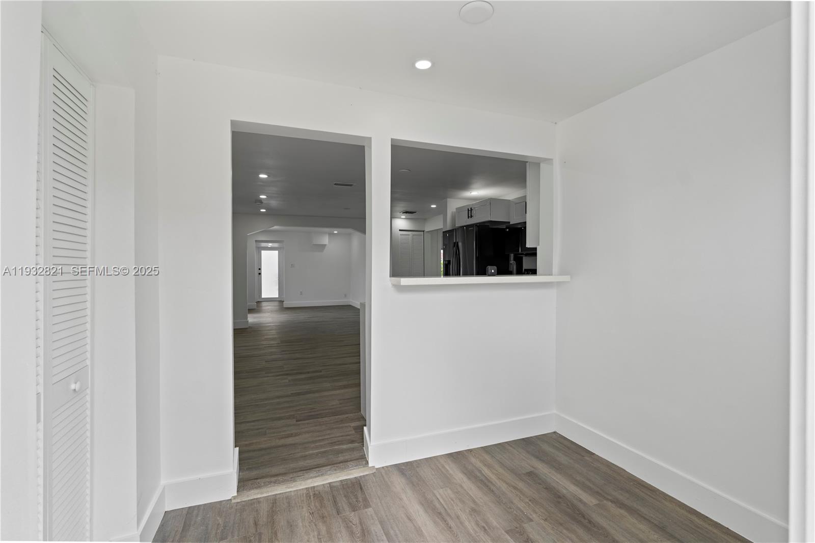 5658 SW 1st St Miami, FL 33134